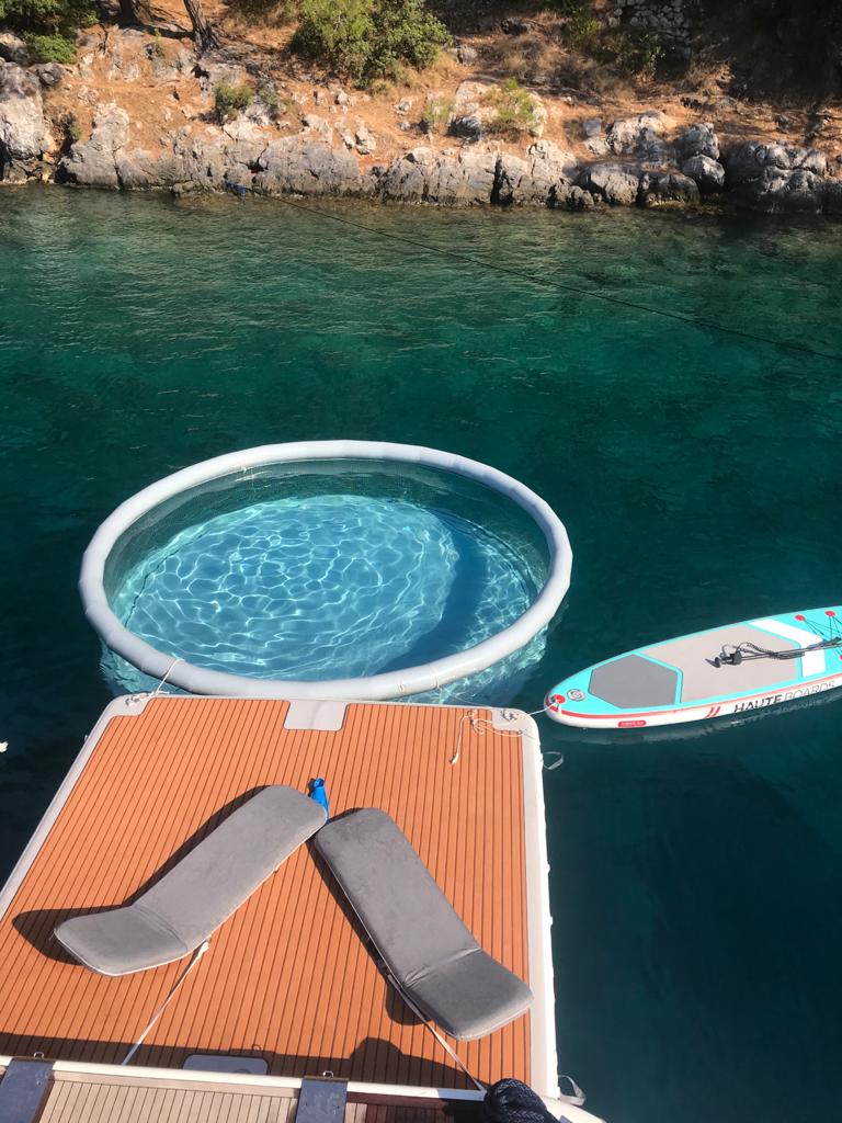 Floating Pool Yacht and Boat Back Pool Model - Circle